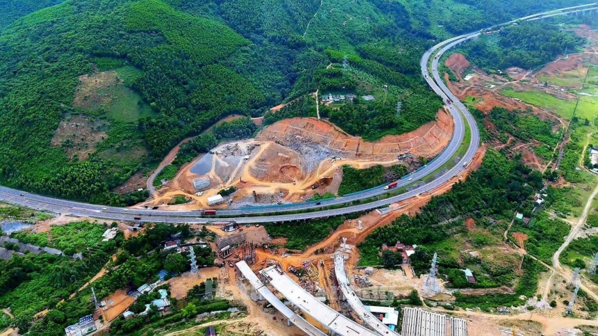 Tiến độ thi công Vinhomes Hải Vân Bay