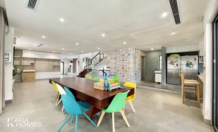 Biệt thự Đơn Lập Vinhomes Riverside có  nội thất nhập khẩu