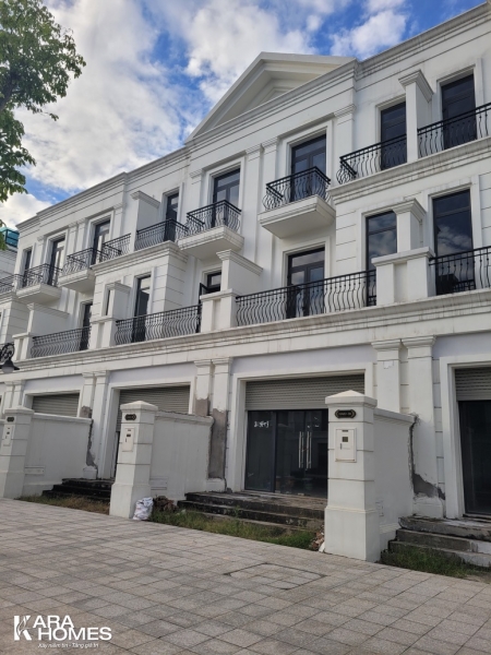 Bán Shophouse/Liền kề tiểu khu Hải Âu gần biển hồ 6,1ha và TTTM Vincom MegaMall Ocean Park