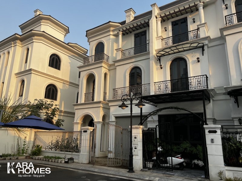 Bán biệt thự song lập Sao Biển hướng Tây Bắc, diện tích 125m2, gần hồ lớn trung tâm