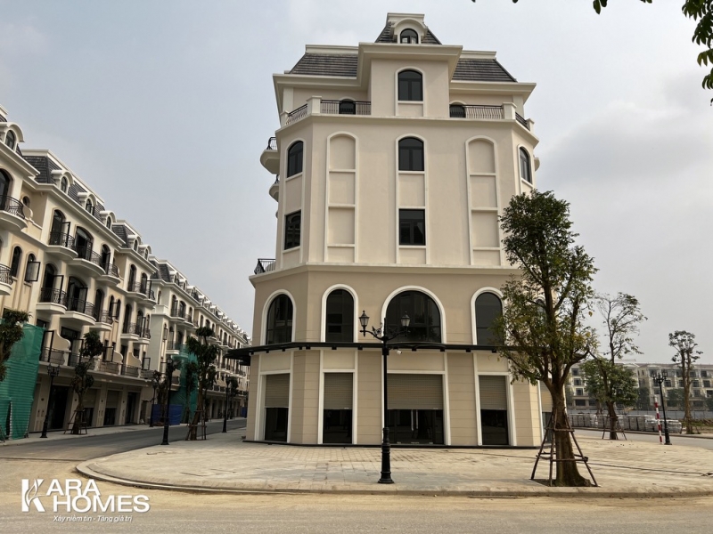 Cho thuê căn Shophouse Góc Sao Biển SB-261, 03 mặt tiền, gần cụm 9 toà chung cư, công viên, nhà để xe 05 tầng nổi
