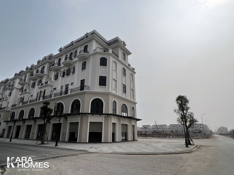 Cho thuê căn Shophouse Góc Sao Biển SB-261, 03 mặt tiền, gần cụm 9 toà chung cư, công viên, nhà để xe 05 tầng nổi