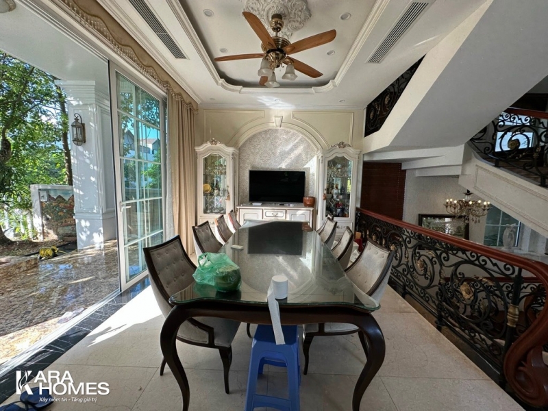 Bán biệt thự Đơn Lập Hoa Sữa 6, Vinhomes Riverside hoàn thiện nội thất nhập khẩu